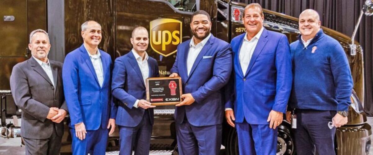 Kenworth Delivers Industry’s 1st 15-Liter Natural-Gas Powered Truck To UPS